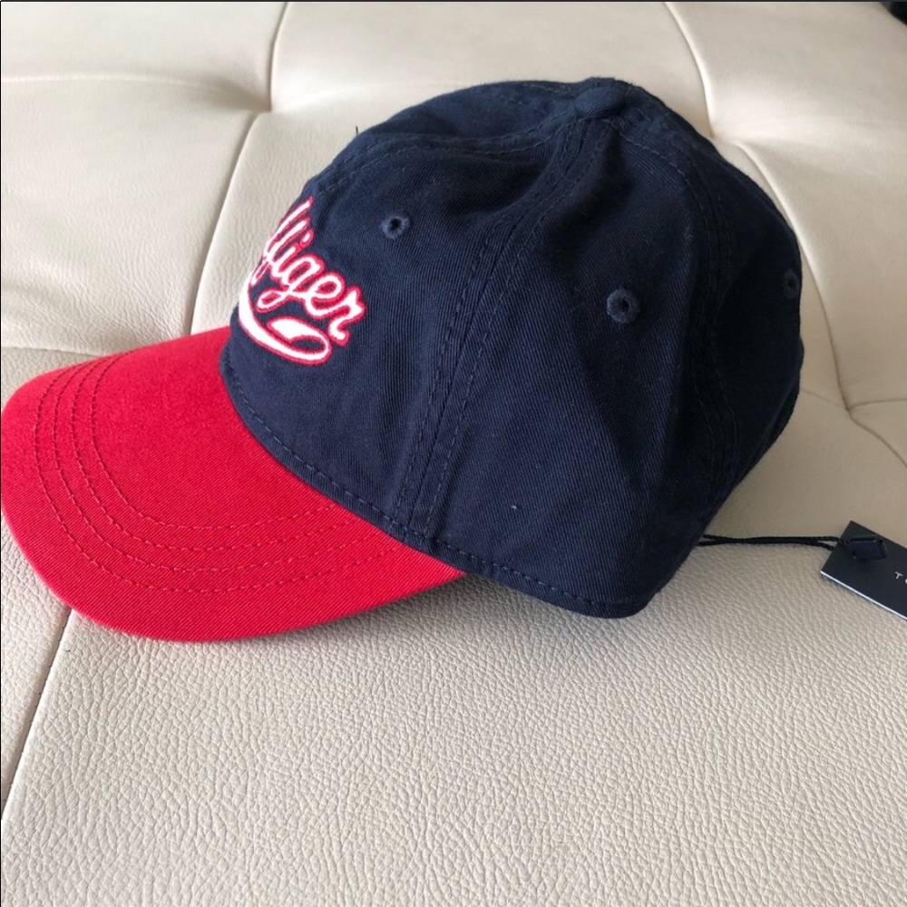 New Hilfiger baseball hat - Picture 2 of 4